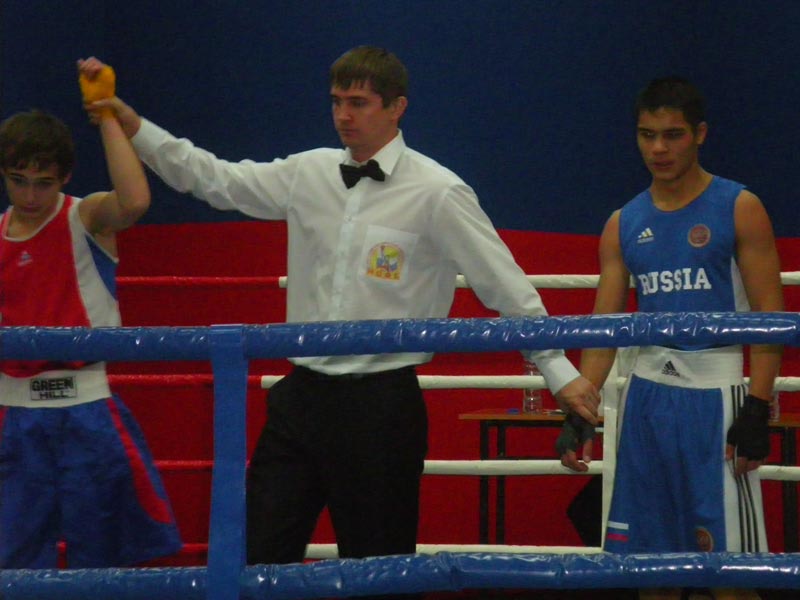 Финальные бои открытого первенства по боксу среди юниоров в Новосибирске