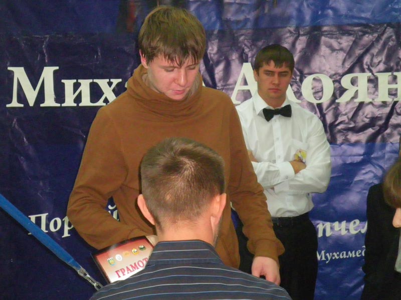 Финальные бои открытого первенства по боксу среди юниоров в Новосибирске
